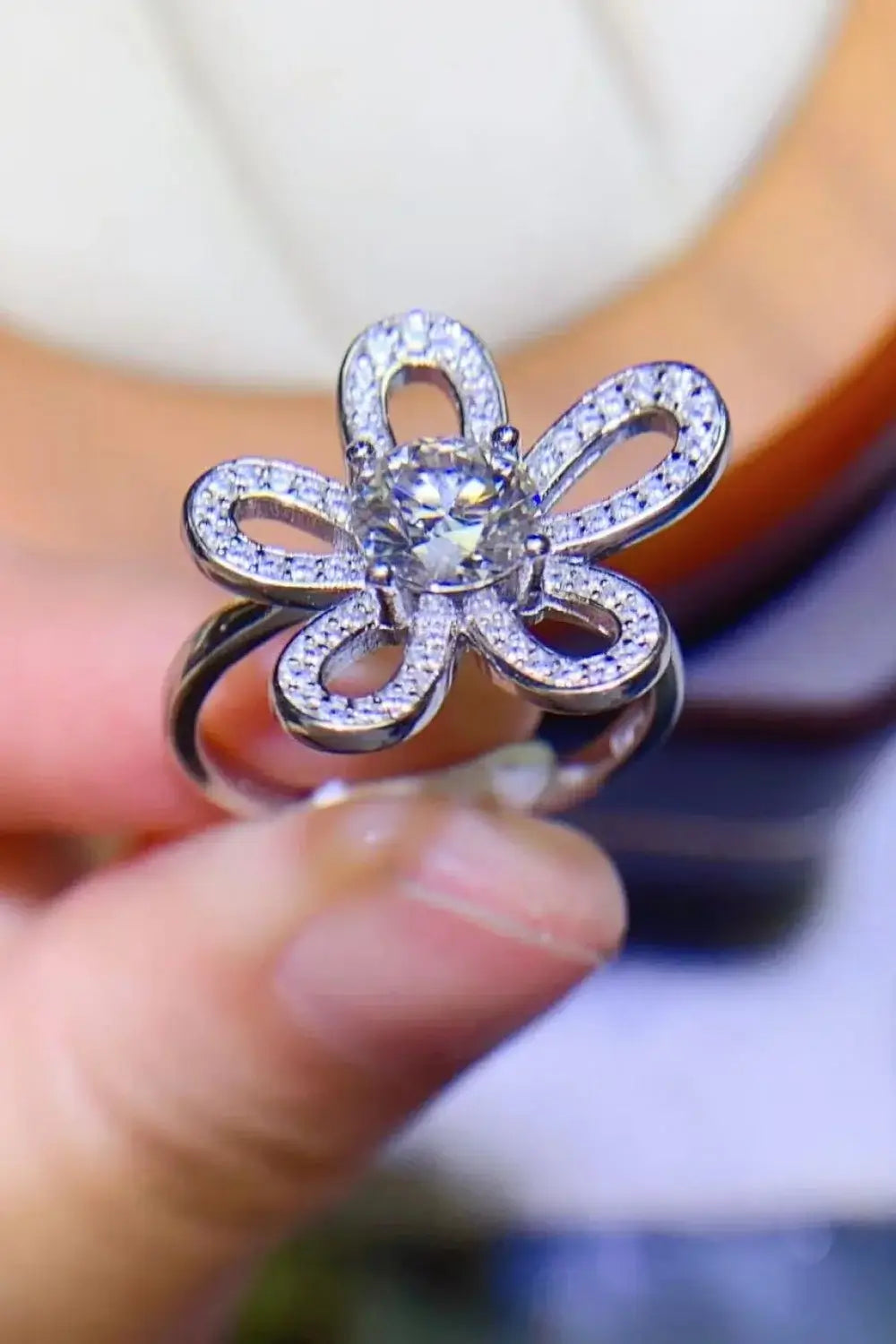 1 Carat Moissanite Flower-Shape Open Ring - Razmas Shop