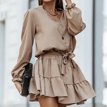 V-neck Short Pleated