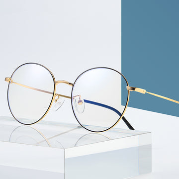 Retro round glasses