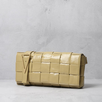 Simple hand hold small square bag