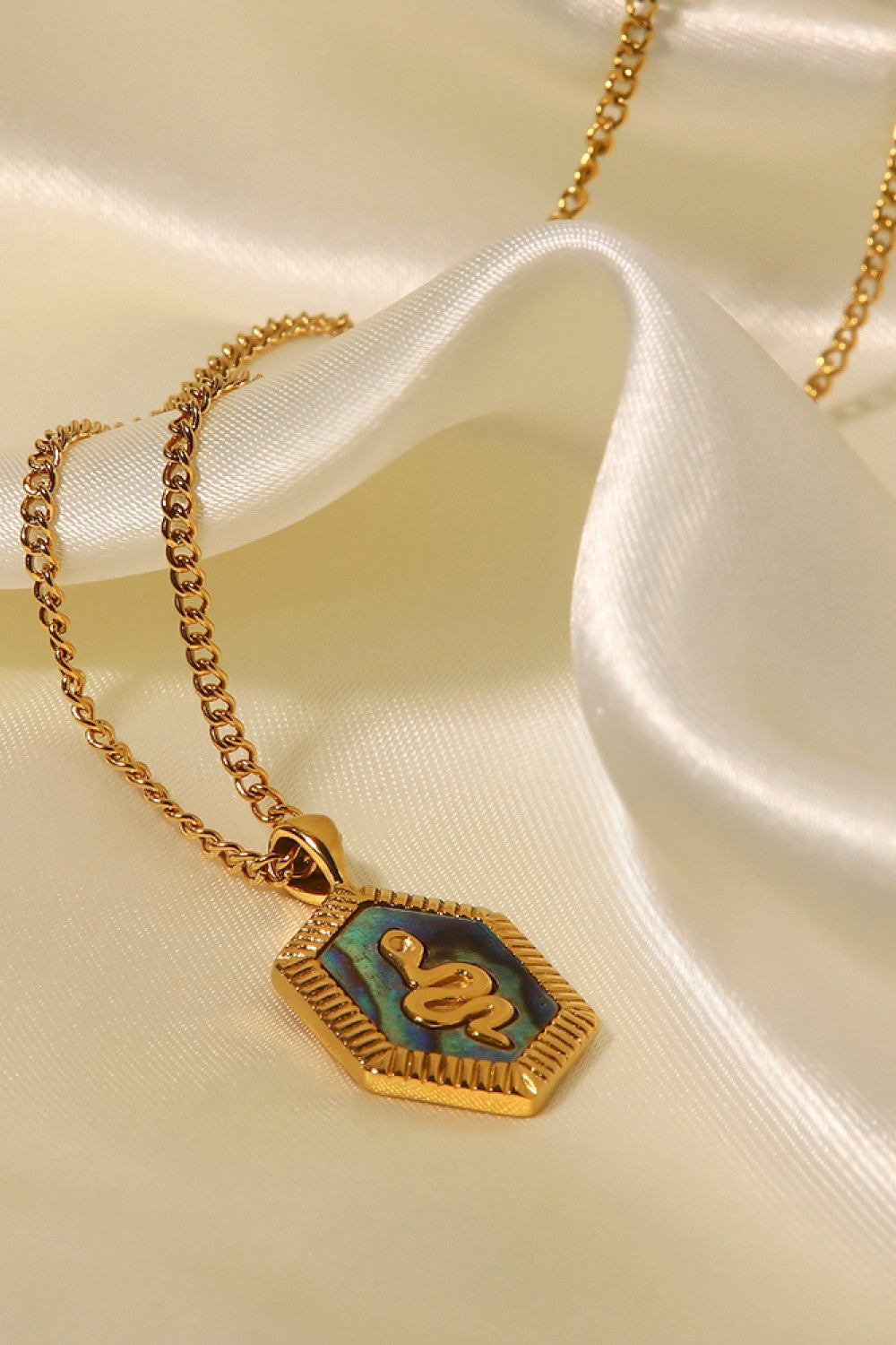 18K Gold Plated Snake Geometric Pendant Necklace - razmas Shop