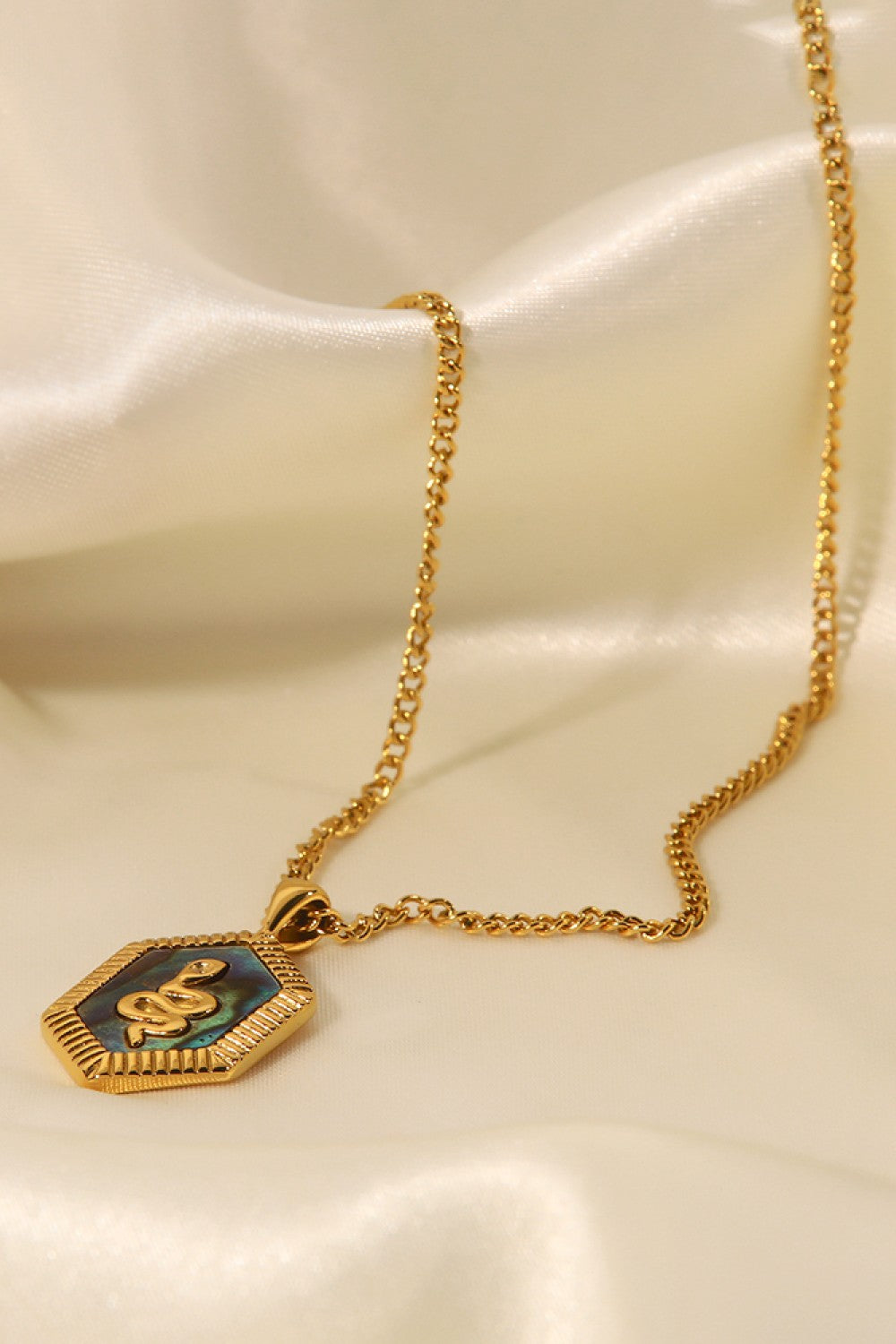 18K Gold Plated Snake Geometric Pendant Necklace - razmas Shop