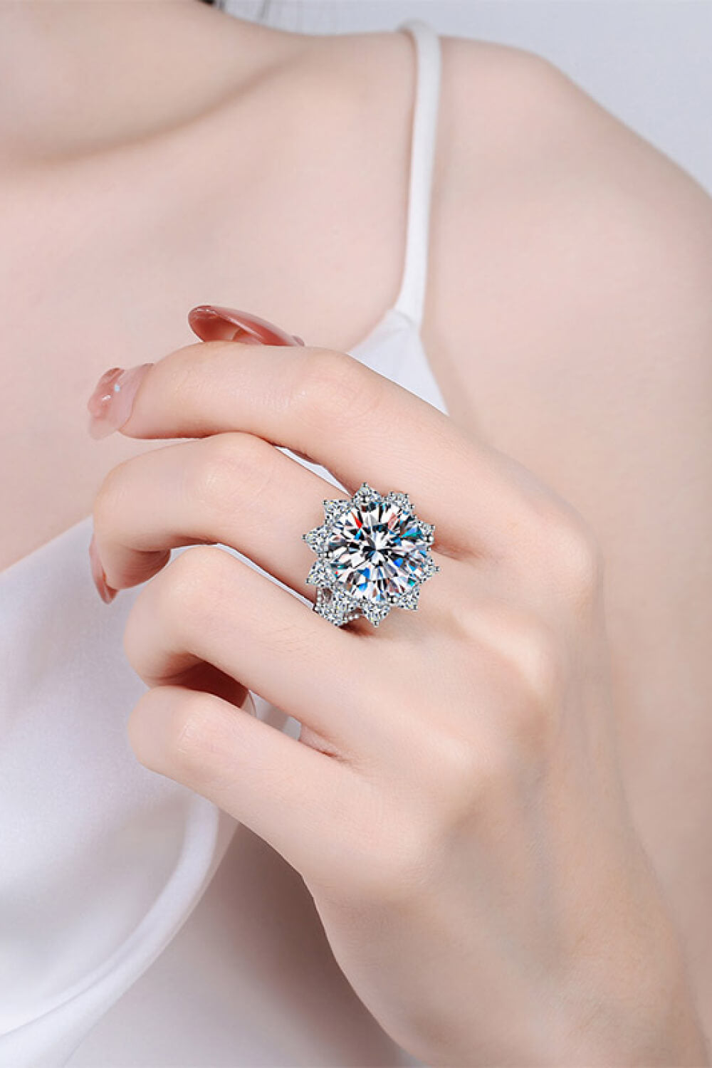10 Carat Moissanite Flower-Shaped Ring - Razmas Shop