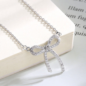 Clavicle necklace